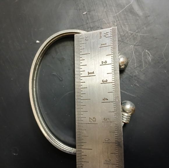 Silvertone cuff bracelet adjustable - Picture 4 of 4